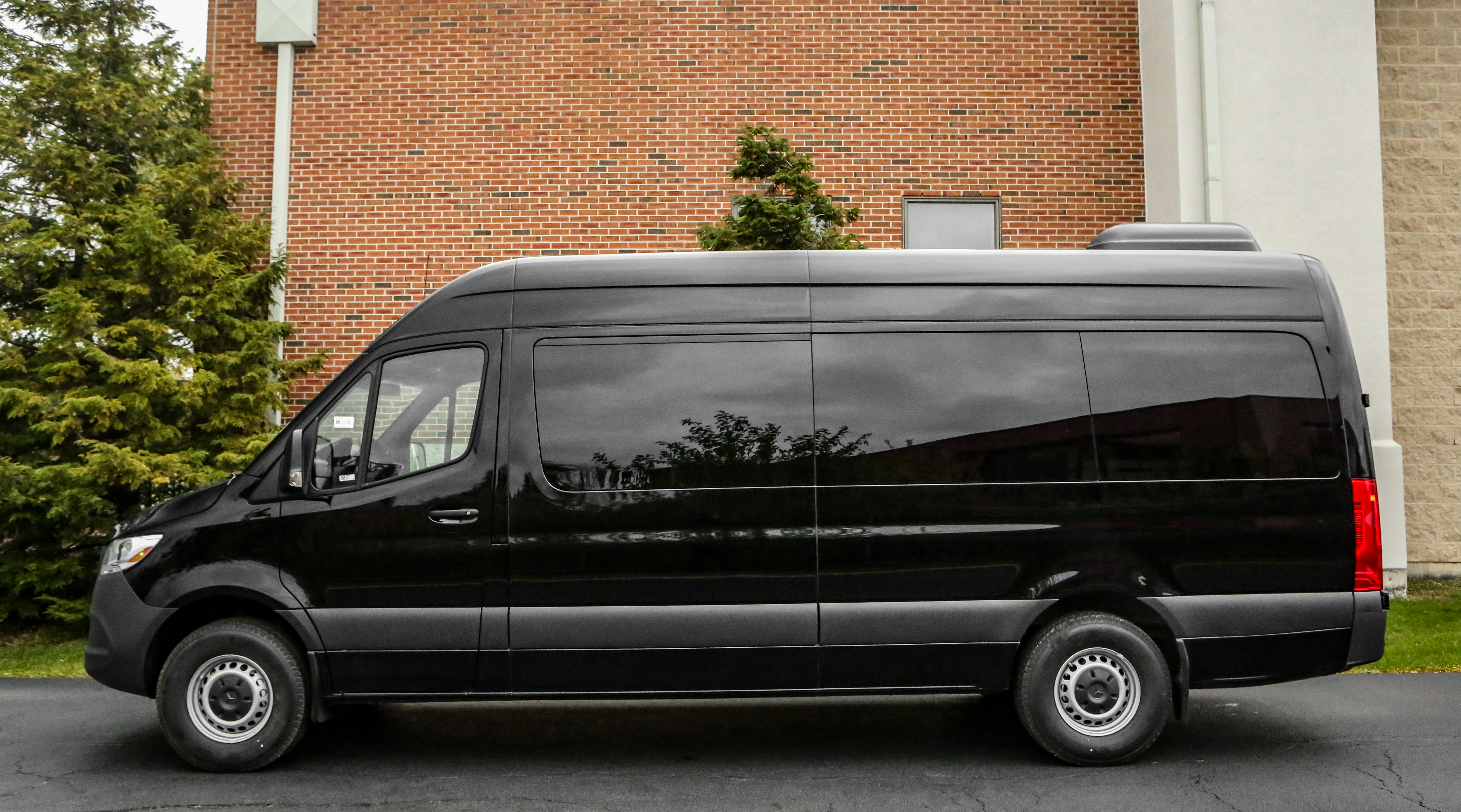 A1 Rental Vans - 4. Mercedes Benz Sprinter 14 P Black ** Reclining Seats **